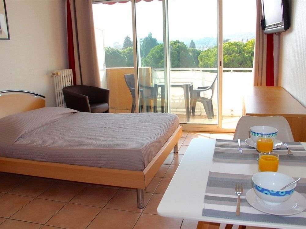 Residence Meublee Studiotel Cagnes-sur-Mer Buitenkant foto