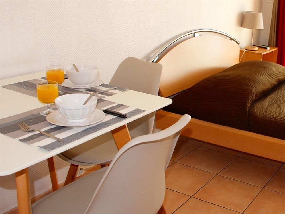 Residence Meublee Studiotel Cagnes-sur-Mer Buitenkant foto