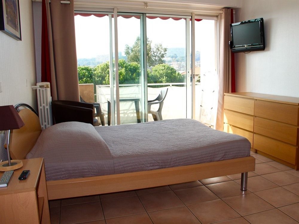 Residence Meublee Studiotel Cagnes-sur-Mer Buitenkant foto
