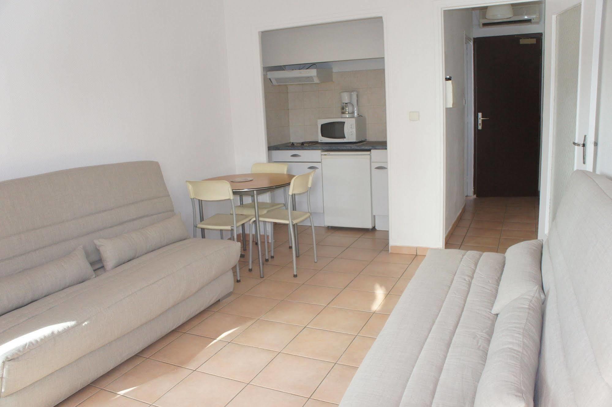 Residence Meublee Studiotel Cagnes-sur-Mer Buitenkant foto