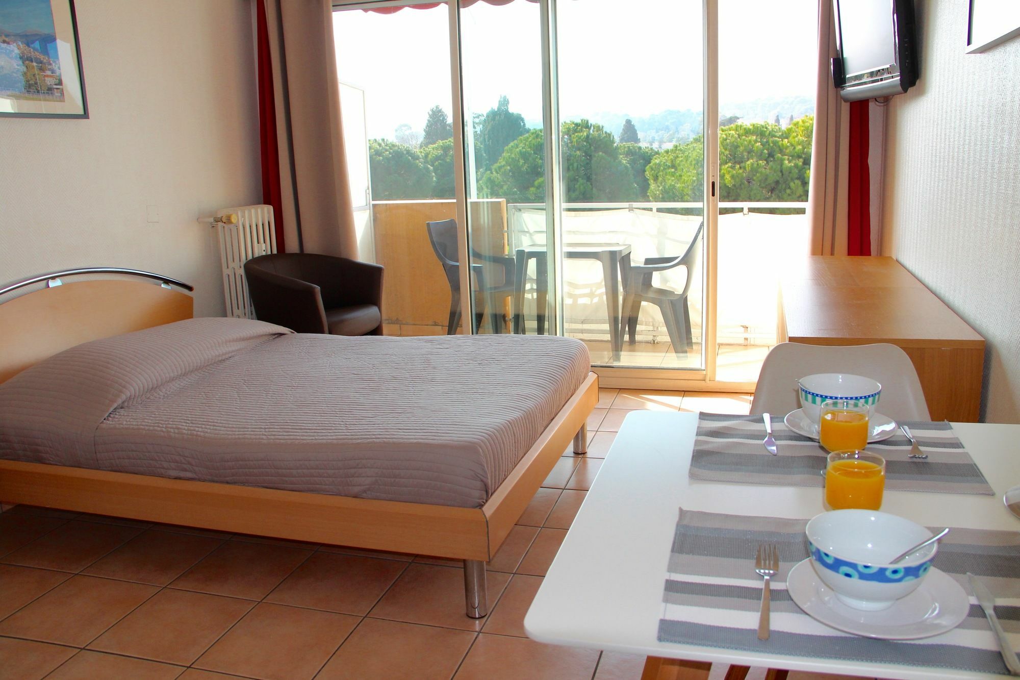 Residence Meublee Studiotel Cagnes-sur-Mer Buitenkant foto